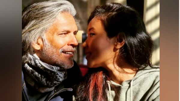 नाइट क्‍लब में अं‍किता ने मिलिंद से पूछी थी ये बात 