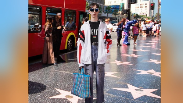 iPhone से भी महंगा है Prada का ये स्वेटर