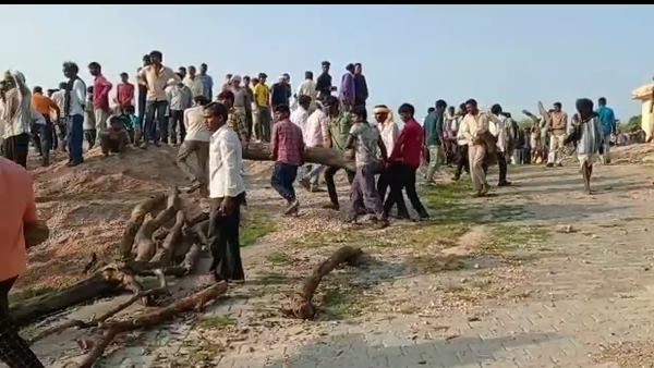 राजस्व रिकॉर्ड में किया परिवर्तन