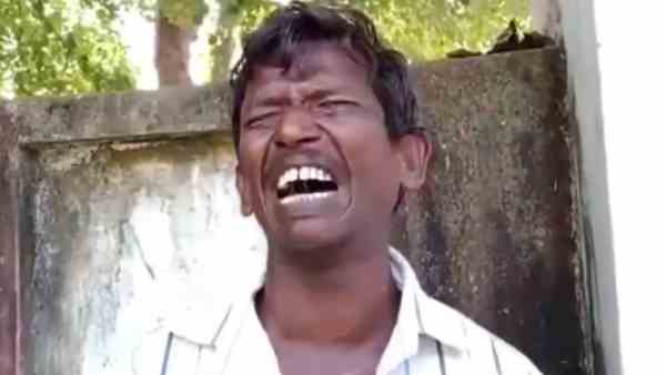 मां-बाप को देती है गालियां