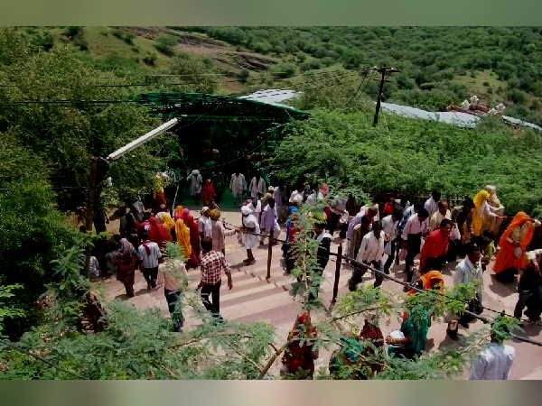 चौथ माता मंदिर: चौथ माता मंदिर: