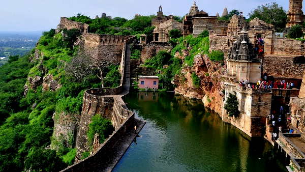 ये हैं चित्तौड़गढ़ फोर्ट के 7 प्रवेश द्वार