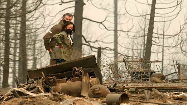लोगों ने शहर से पलायन करना शुरू कर दिया है 
