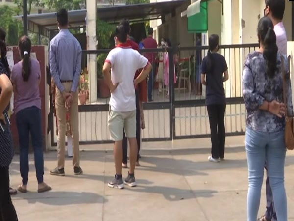 Gujarat: Health Department claims that 3,56,31,476 doses of corona vaccine administered to the people, 5.93 lakh doses were given during last 24 hours