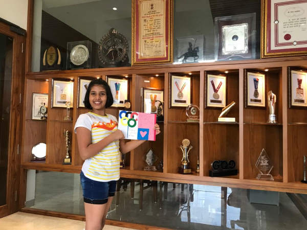 जिया ने तैयार किए 20 स्पेशल कार्ड