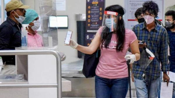 Maharashtra sees 29% jump in Covid cases, with 11,877 fresh infections, 8036 Corona Cases in Mumbai Maharashtra sees 29% jump in Covid cases, with 11,877 fresh infections, 8036 Corona Cases in Mumbai