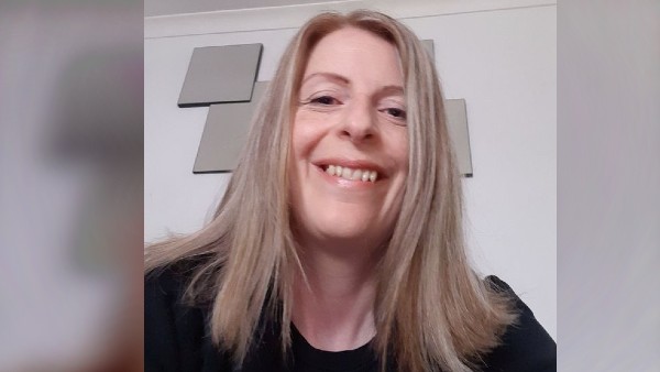 किचन के कोने पर रखा