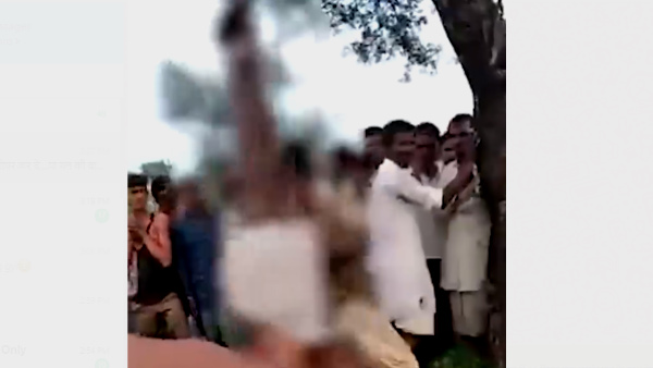 गोताखोरों की मदद से निकाला