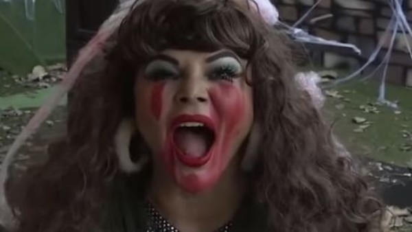 भूत के अवतार में नजर आई थीं राखी भूत के अवतार में नजर आई थीं राखी