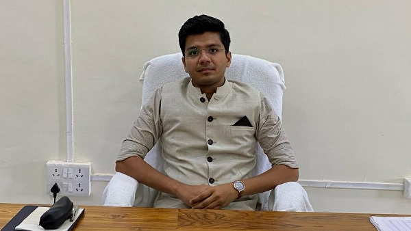 स्कूल के बाद पिता की दुकान पर