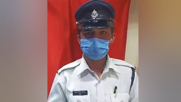 पुलिसकर्मी ने मदद करनी चाही, खुल गई दिव्यांग भिखारी की पोल