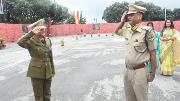 दीक्षा ने कहा- सैनिक बनकर देश की सेवा करना गर्व की बात