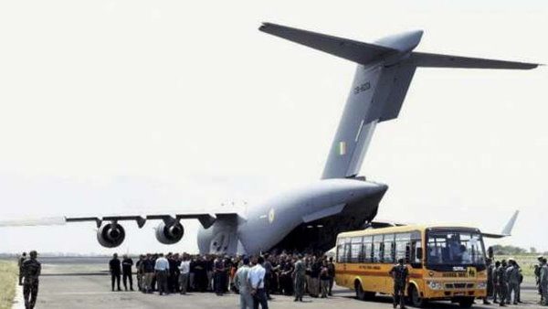 120 लोगों को सुरक्षित अपने देश लाया वायुसेना का विमान