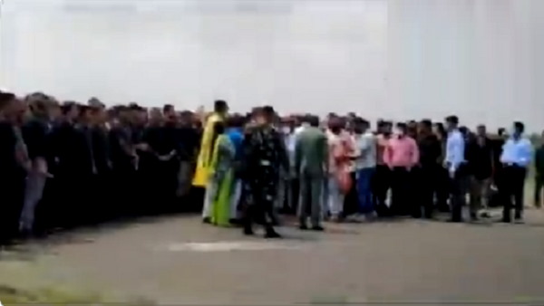 राजनयिक समेत 150 भारतीयों की स्वदेश वापसी राजनयिक समेत 150 भारतीयों की स्वदेश वापसी