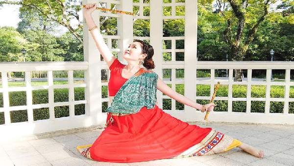 'उड़ी-उड़ी जाए...' पर किया शानदार डांस