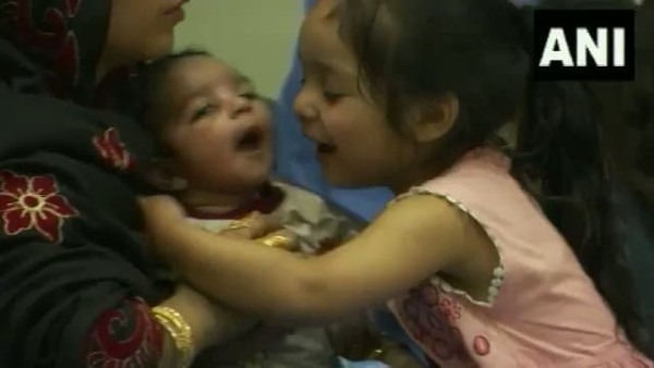 बच्चे के पास नहीं था भारतीय पासपोर्ट बच्चे के पास नहीं था भारतीय पासपोर्ट