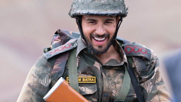 कंगना ने हमेशा की है करण जौहर की आलोचना