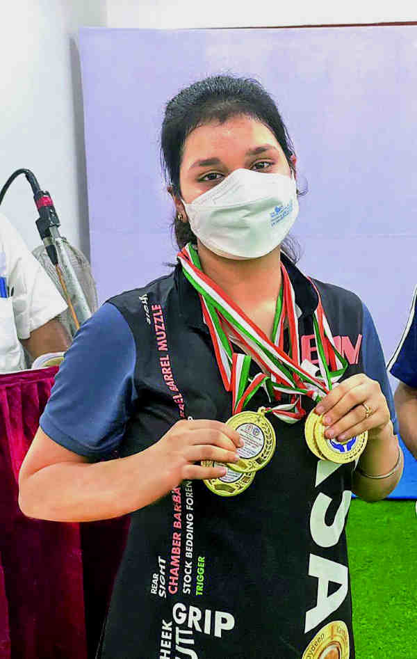 सफलता का श्रेय कोच मोनोजित कर्मकार को