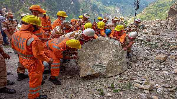 भूस्खलन क्या है ?