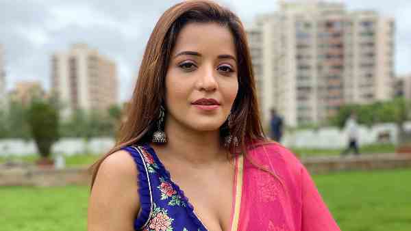 टीवी जगत की एक फेमस फेस बन गई है मोनालिसा टीवी जगत की एक फेमस फेस बन गई है मोनालिसा