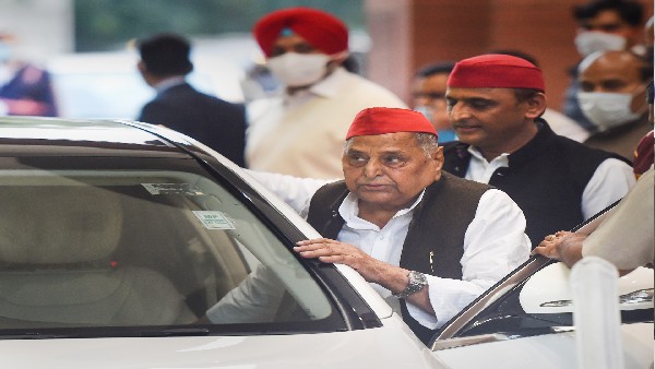 वोट बैंक के लालच में भूले नैतिकता