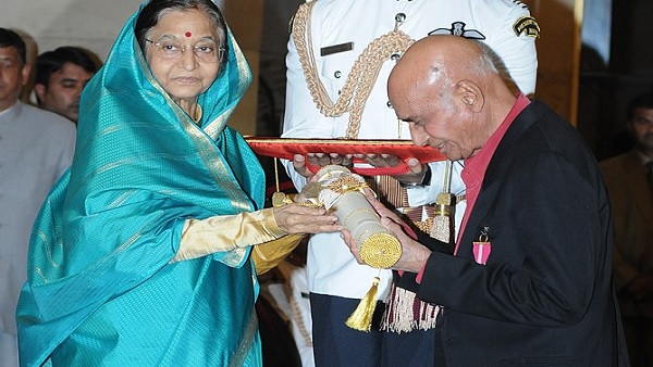 फिल्म 'उमराव जान' के लिए मिला नेशनल अवार्ड फिल्म 'उमराव जान' के लिए मिला नेशनल अवार्ड