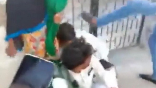 ' एक का आग अभी ठंडा भी नही हुआ था की दूसरा आ गया' ' एक का आग अभी ठंडा भी नही हुआ था की दूसरा आ गया'