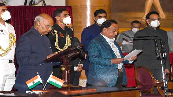 नारायण राणे के साथ क्या हुआ है ?