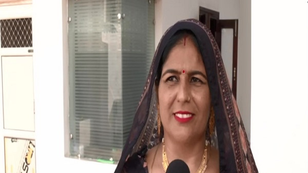 कल प्रधानमंत्री मोदी से मिले थे नीरज कल प्रधानमंत्री मोदी से मिले थे नीरज