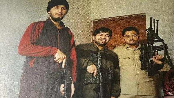 खौफ की खेती