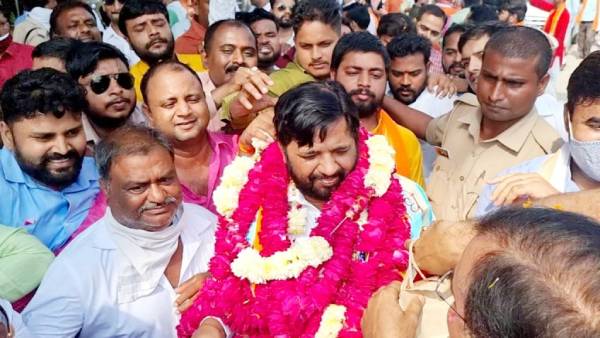 नए केंद्रीय मंत्रियों को शामिल किया