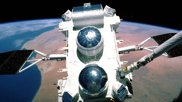 कॉस्मिक डस्ट का इस्तेमाल