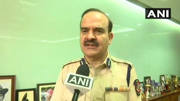 Process initiated to issue a lookout notice against former Mumbai CP Parambir Singh thane police Process initiated to issue a lookout notice against former Mumbai CP Parambir Singh thane police