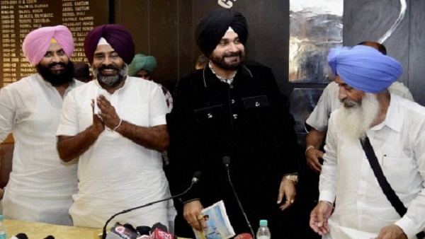 सिद्धू के लिए सॉफ्ट कॉर्नर रखते हैं परगट सिंह सिद्धू के लिए सॉफ्ट कॉर्नर रखते हैं परगट सिंह