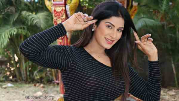 35 फिल्मों में काम कर चुकी हैं पूनम दुबे