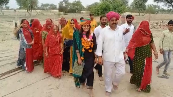  बाड़मेर की पहली बेटी बनीं प्यारी चौधरी