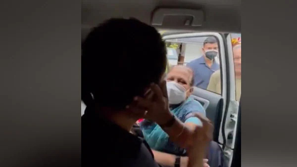  राहुल गांधी के जन्‍म के तुरंत बाद सबसे पहले उठाया था गोद 