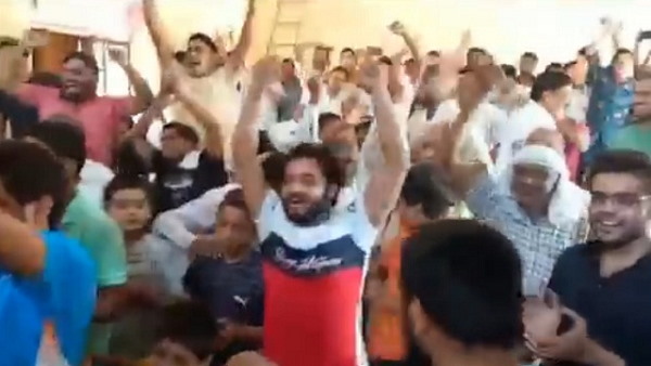 पानीपत के विधायक का ढोल की थाप डांस पानीपत के विधायक का ढोल की थाप डांस