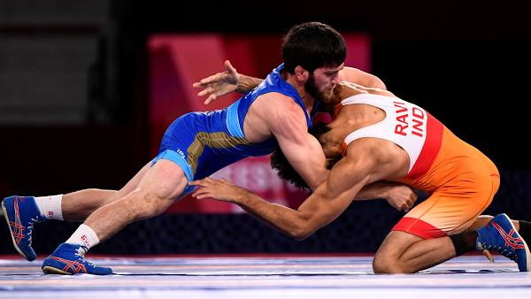 रूसी पहलवान से ऐसे हुई रवि की कुश्ती