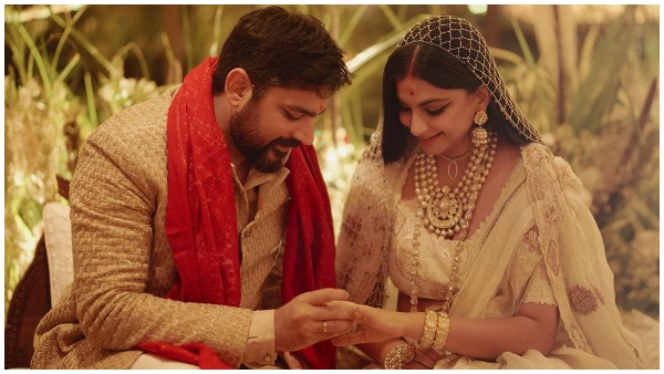 रिया कपूर को देख यूजर बोले- ये दूसरी 'राधे मां' कहां से आई