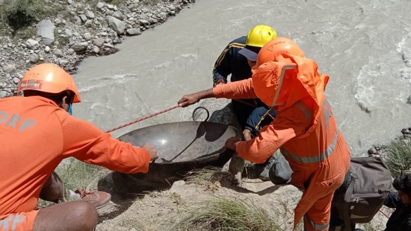 राष्ट्रीय राजमार्ग-58 कई घंटों तक बाधित 