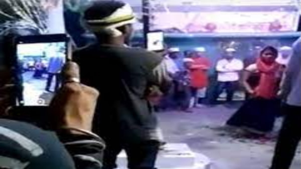 सास बहू को ताने मारती थींं