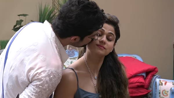 किचन में दिखा राकेश-शमिता का रोमांस