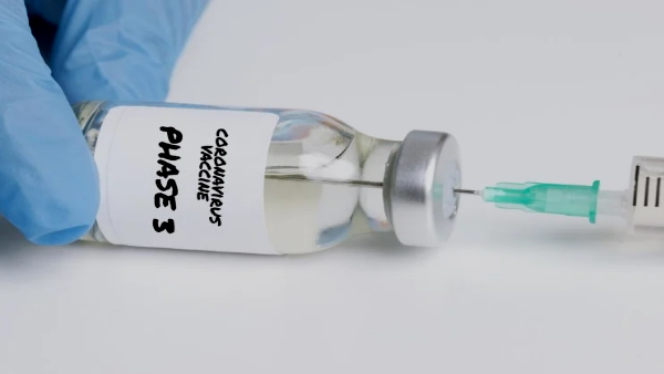  कोरोना का टीका जरूर लगवाएं