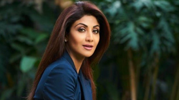 कैसे दूर कर रहीं निगेटिविटी?