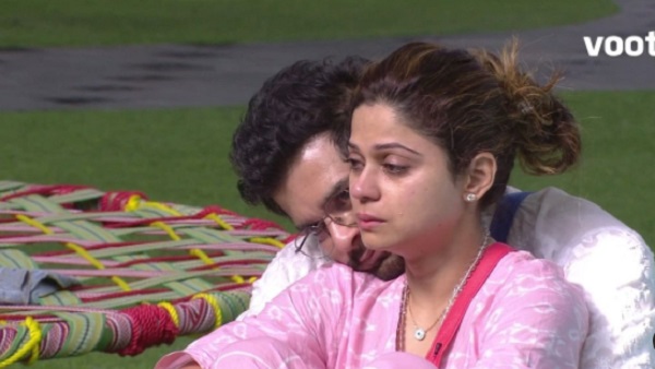 शमिता और राकेश हुए रोमांटिक