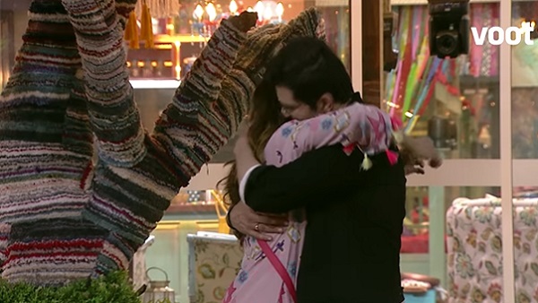 शमिता ने kiss कर राकेश को कहा- love you 