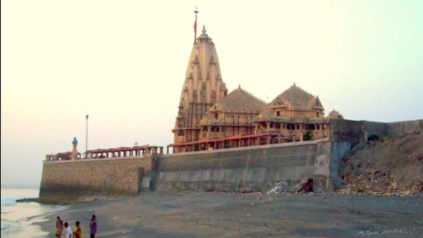 'सोमनाथ को जितनी भी बार गिराया गया, ये उतनी ही बार उठ खड़ा हुआ'