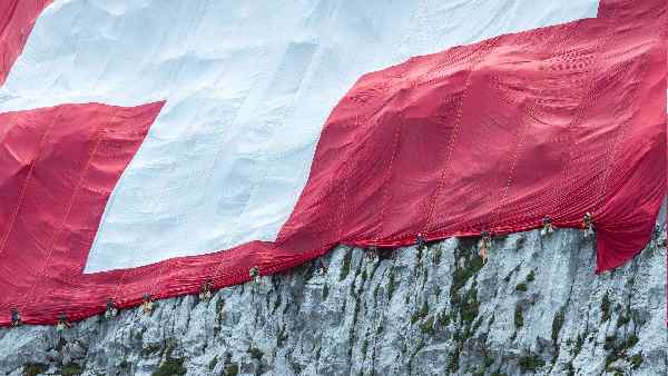 फर्जी स्विस बायोलॉजिस्ट के हलावे से फैलाई अफवाह!