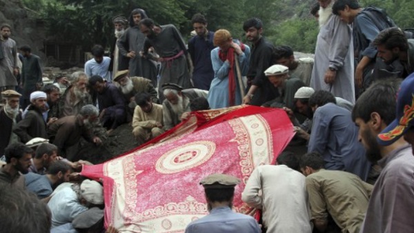 'अपनों को मरता देखना भी, मरना ही है...' 'अपनों को मरता देखना भी, मरना ही है...'